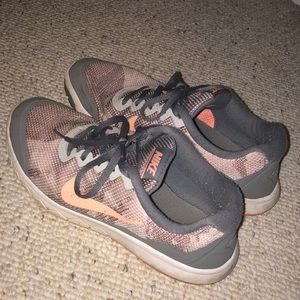Pink & Gray Nike Flex Experience Rn 4